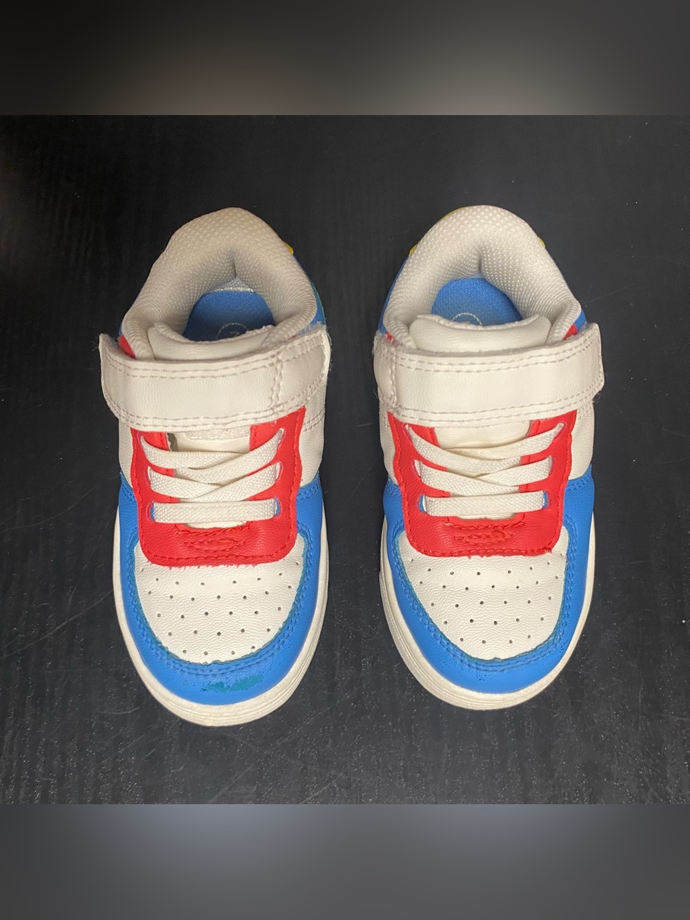 Cat and Jack Toddler Sneakers - Size 7